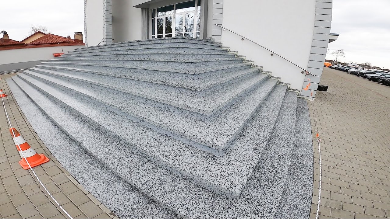 Trepte din rasina poliuretanica si fulgi decorativi pentru spatii exterioare. Pardoseala epoxidica