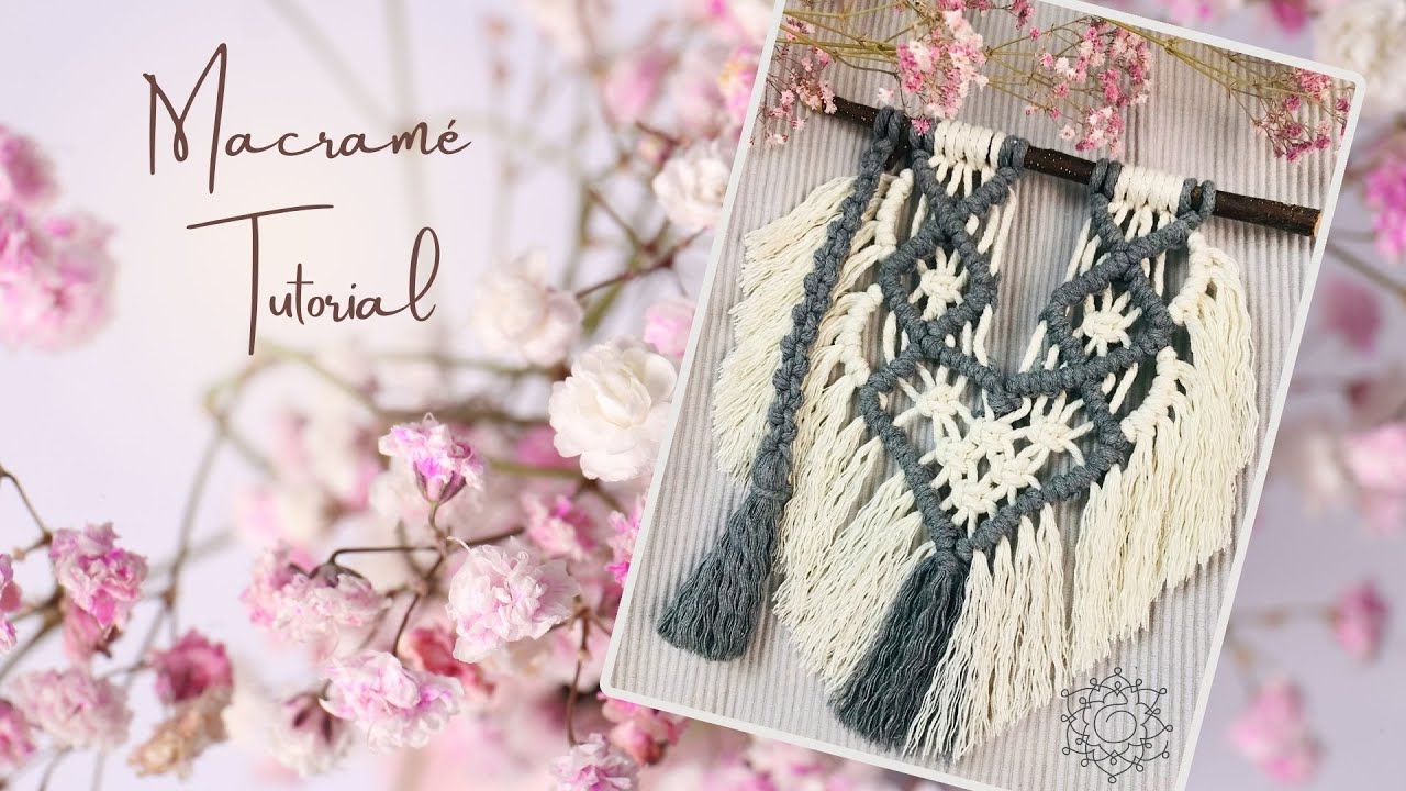 2-coloured, cute mini wall hanging perfect as door or wall decoration! Quick and easy #macram&eacute; #DIY