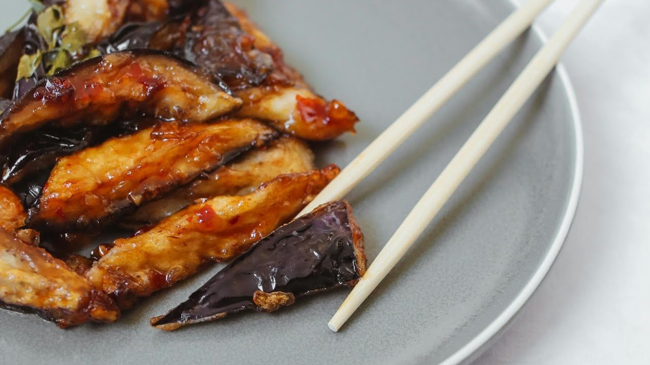 Crispy Eggplant Salad – Light & Crunchy Summer Delight 🍆