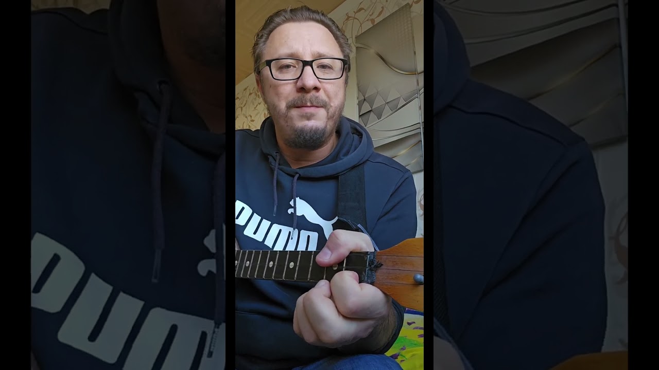 Как играть частушки на балалайке.
