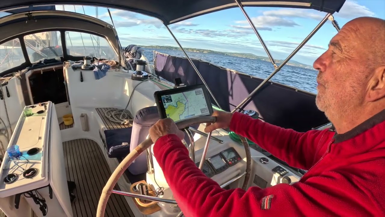 Saison 2 Episode 9 : Orage Les Issambres. NAVIGATION à 8,6 noeuds POUR LE LAVANDOU, belle navigation