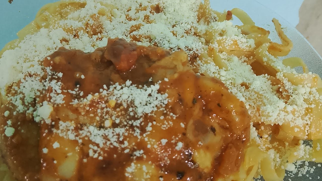 STEAK DE FRANGO A PARMEGIANA E MACARRÃO TALHARIM 😋🍝