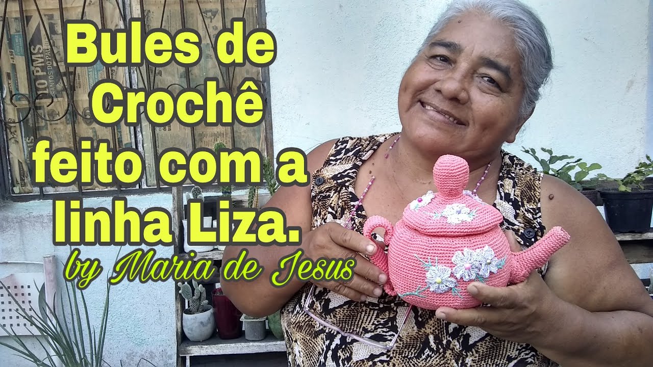 Bules de chá de crochê feito com linha Liza.