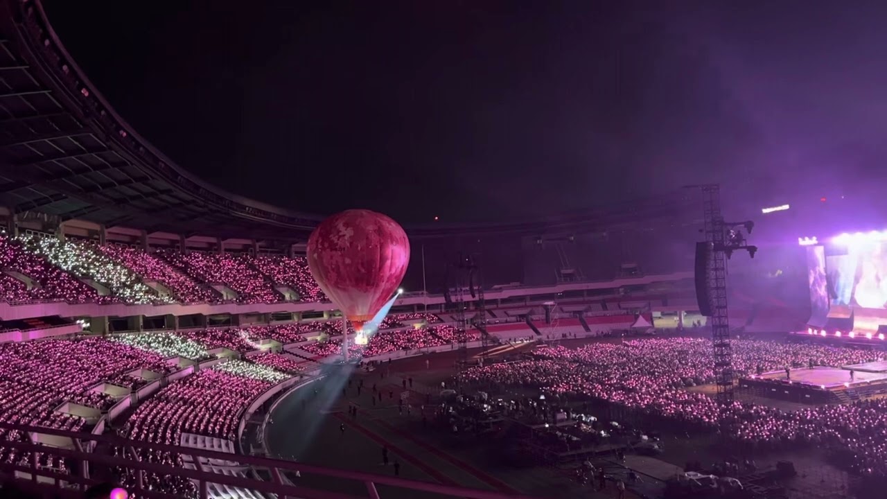 220918 아이유 콘서트 'strawberry moon,오렌지 태양아래 THE GOLDEN HOUR 직캠
