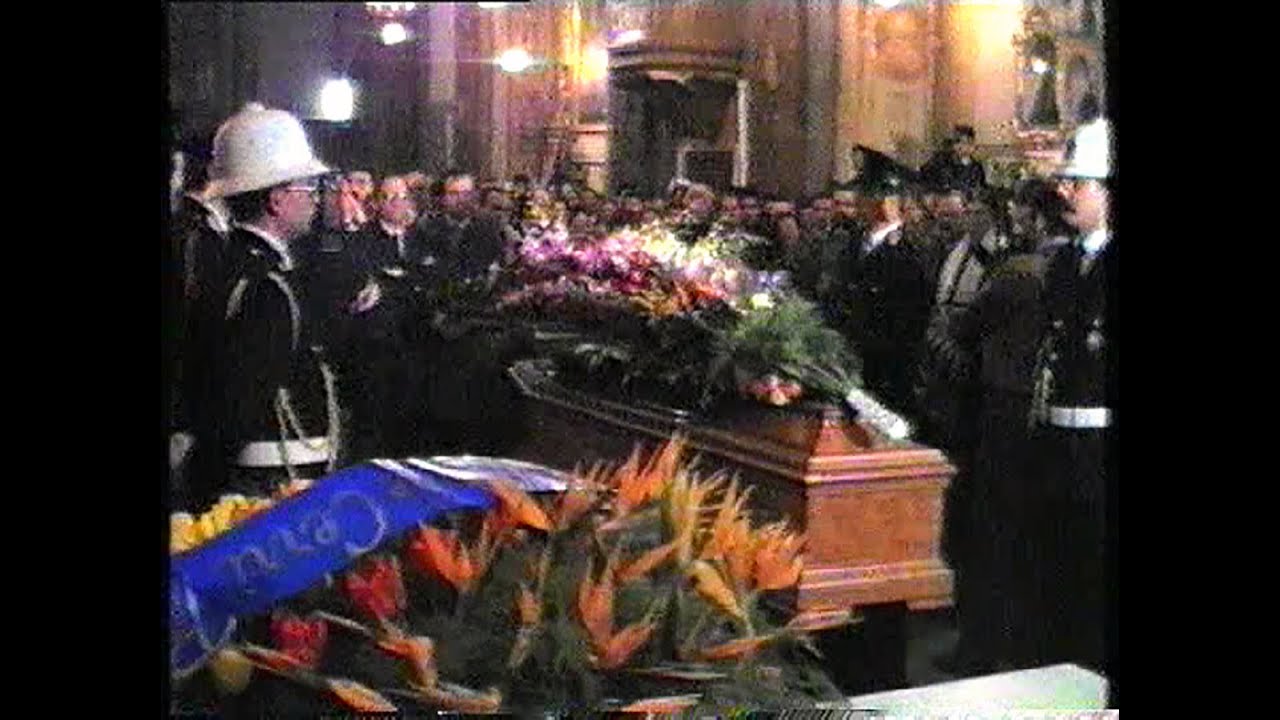 Funerale di Renato Guttuso a Bagheria nelle immagini di Peppe Piccica - (19-1-1987)