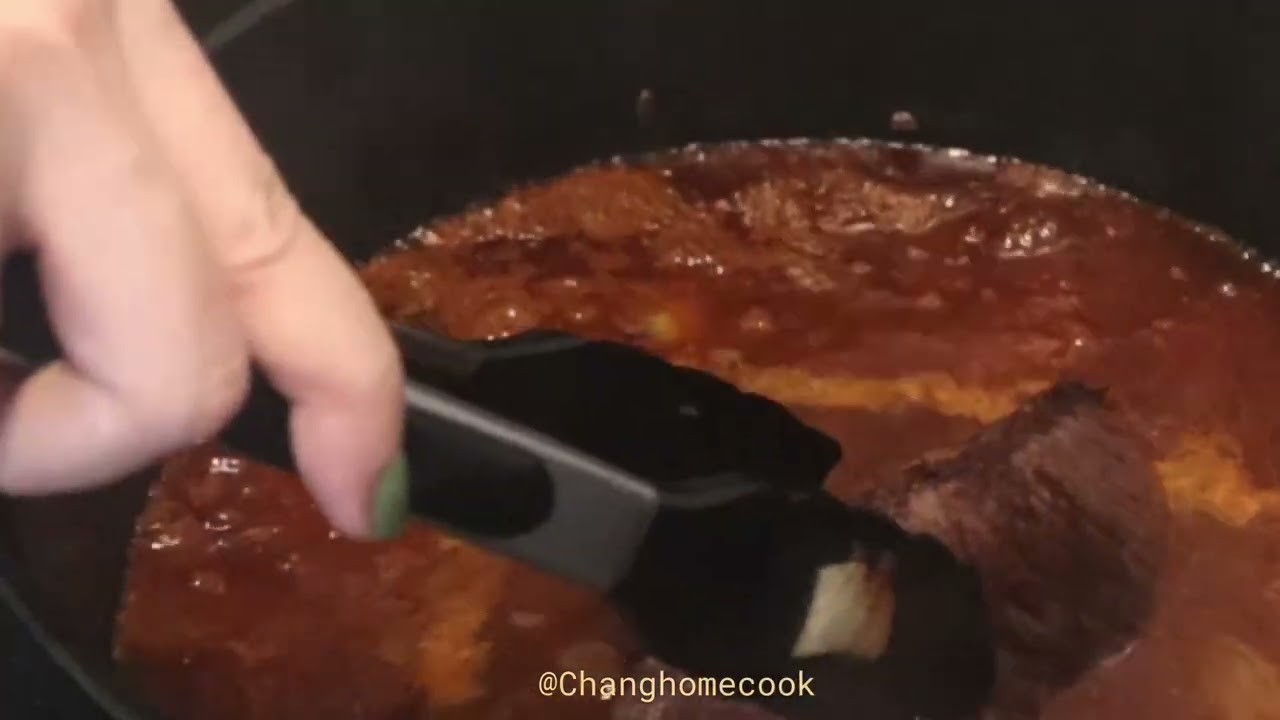 Beef Knuckle Braised In Red Wine With Mashed Potatoes And Baby Carrots | Aussie Beef & Lamb Vietnam