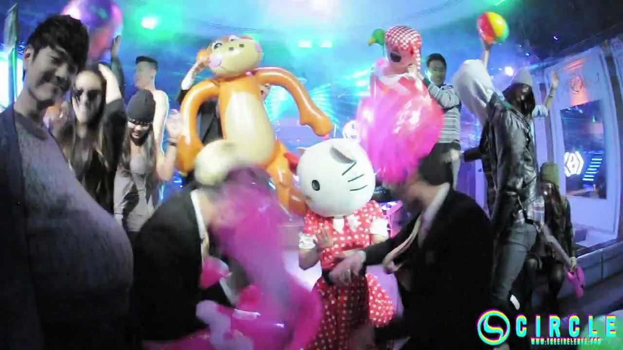 CIRCLE NYC HELLO KITTY HARLEM SHAKE