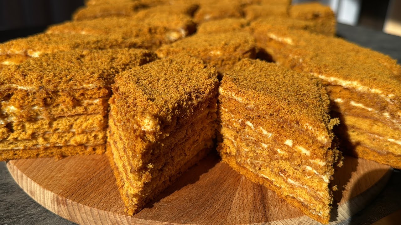 Sadəcə 30 dəqiqəyə! Xəmir yoğurmadan yaymadan böyük balı tort
