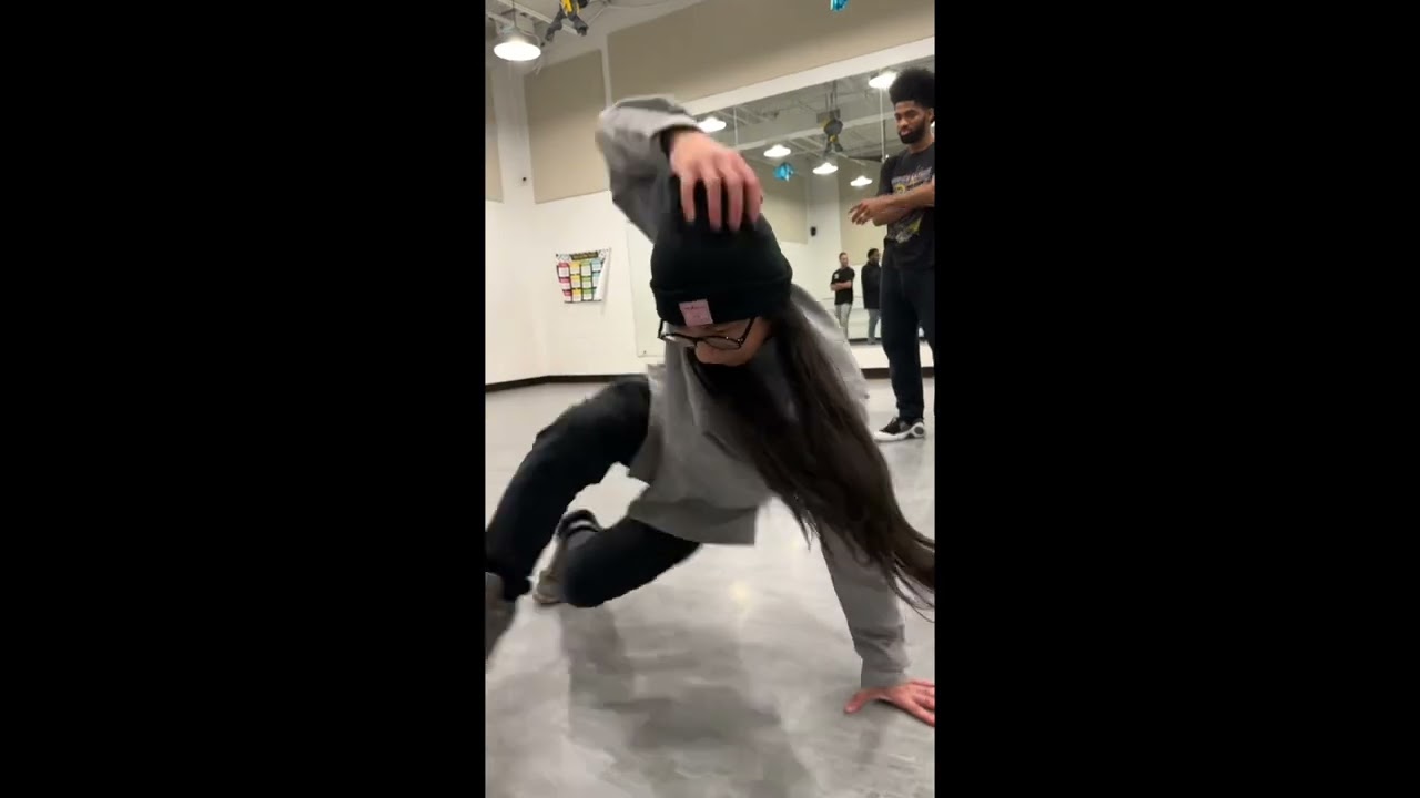 Mozarf: La Foule | Abyss & Scream Krump | The Lion's Den