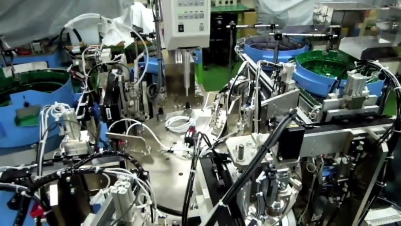 PVコネクタ(plug)自動組立機【Automatic assembly machine for PV connector (plug) 】