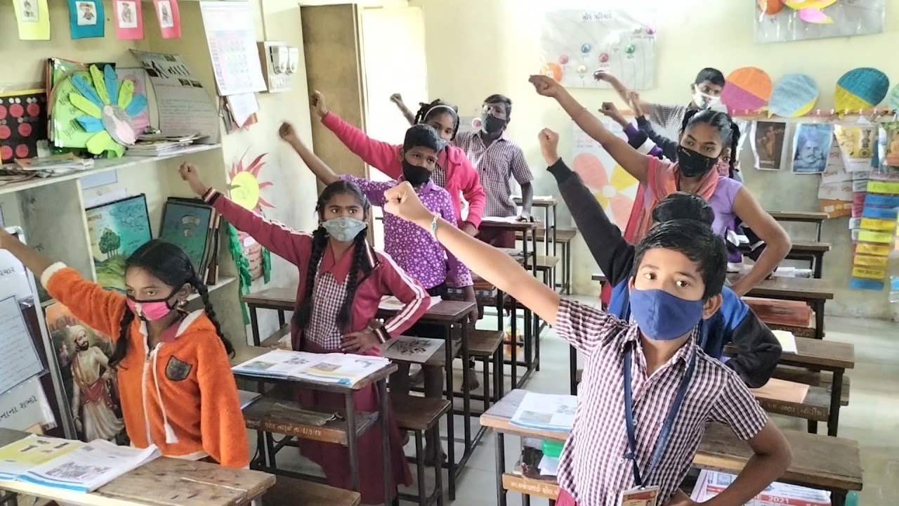 कक्षा ६.हिंदी,,,,, काव्य गान,,,, अभिनय के साथ.... जय विज्ञान की,,,,, उंडाच लुहार फलिया