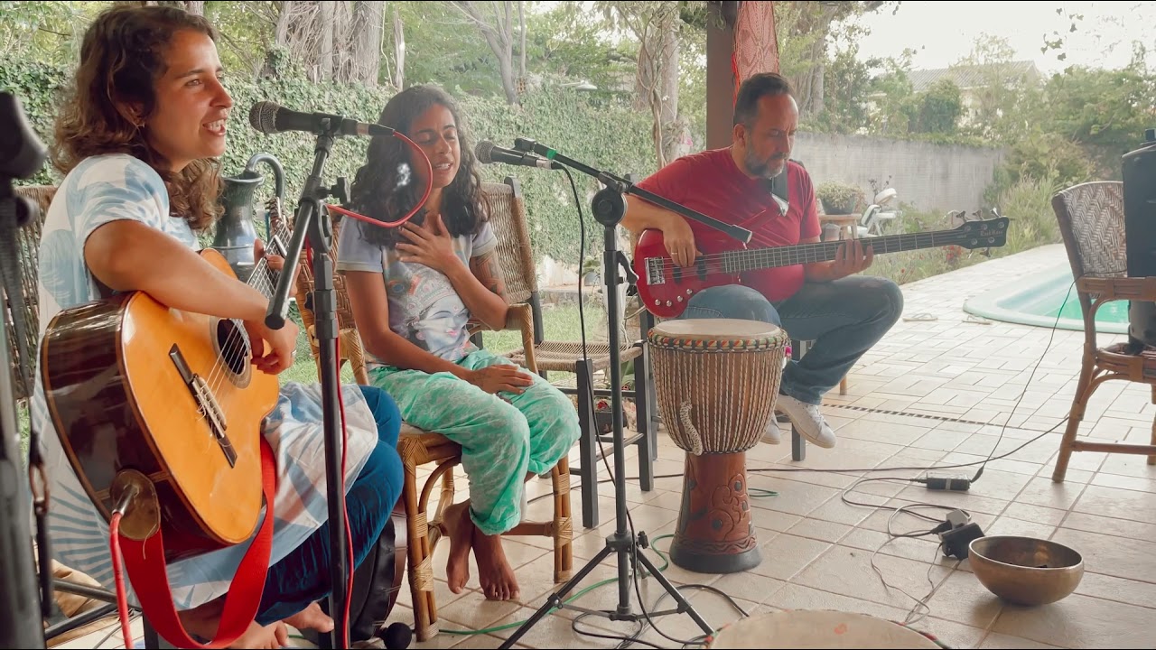 Ana Muniz, Dois Sóis & Alessandro Nunyes - Uma luz em Espiral