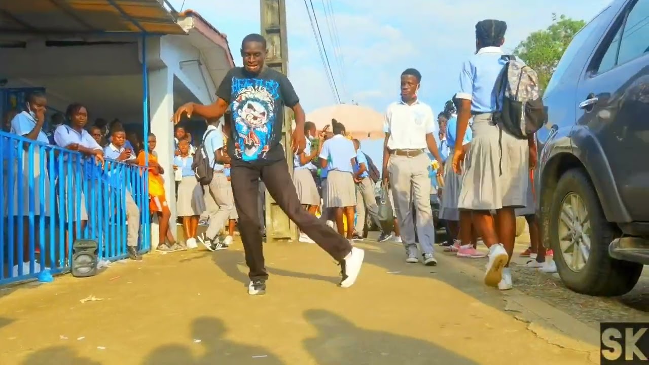 -Tcham2k22 (Kenito) Ken de la vitesse au lycée Mandela Davido theletche Dance vidéo Gabon