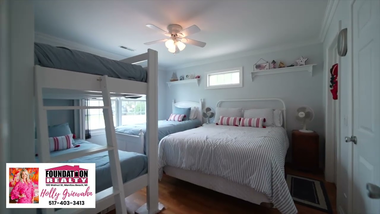 2571 Parkway Dr, Manitou Beach, MI 49253