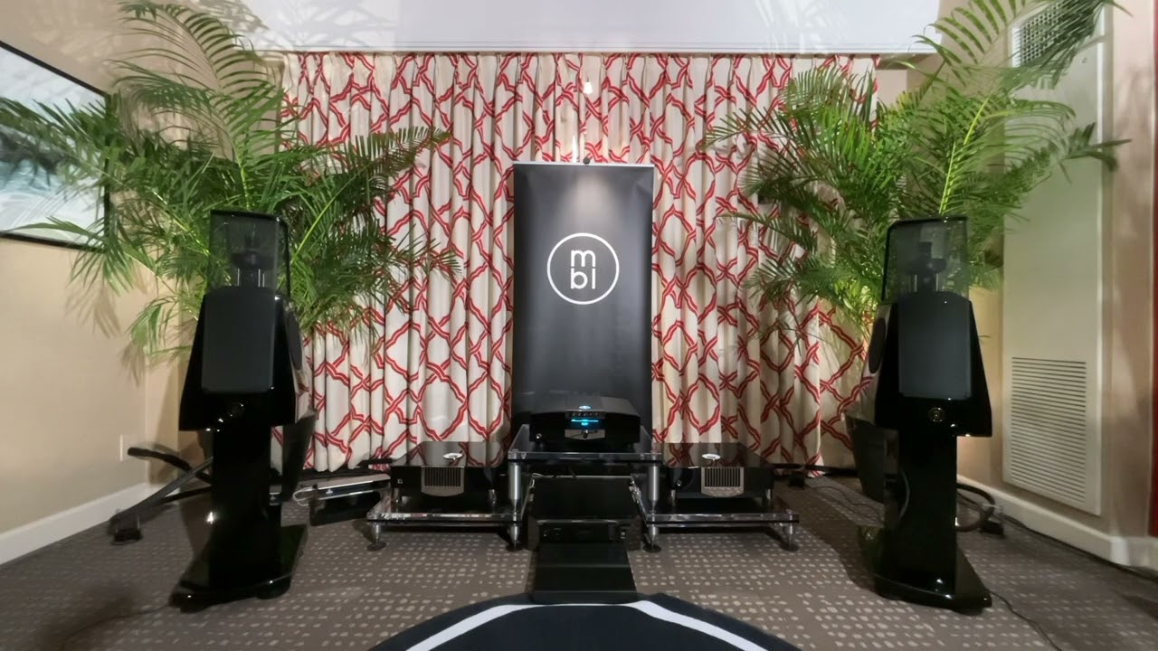 MBL Radialstrahler 120 Speakers and C41 Player at SWAF 2024