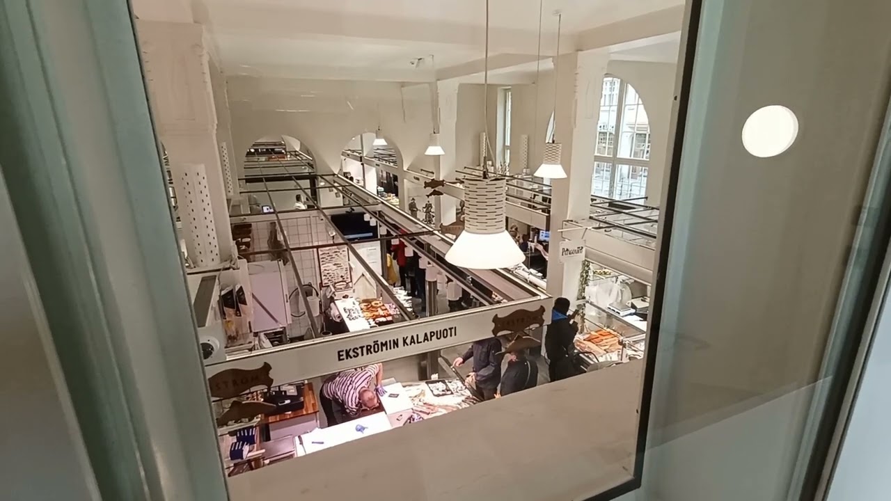 Peruskorjattu Hakaniemen kauppahalli avattiin