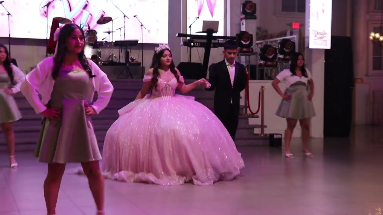 AILEEN'S XV | LOS PRINCIPES DEL TROPICO