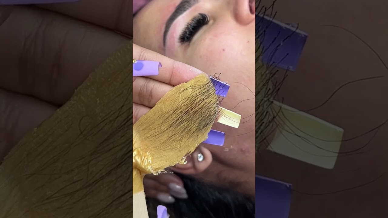 Sideburn wax, so satisfying 👏✨ #waxing #wax #sideburns