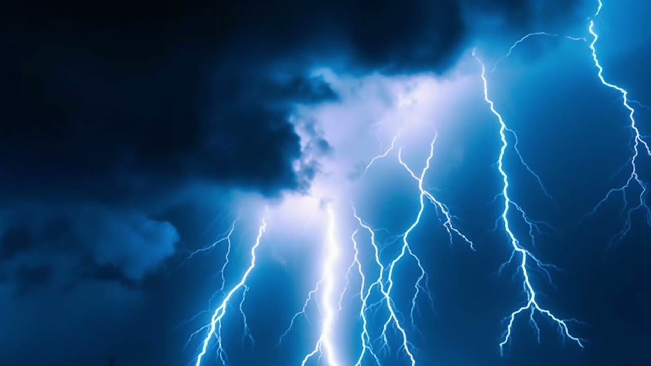 Heavy rain with a thunderstorm | EPIC THUNDER & RAIN | Rainstorm Sounds For Relaxing, Focus or Sleep