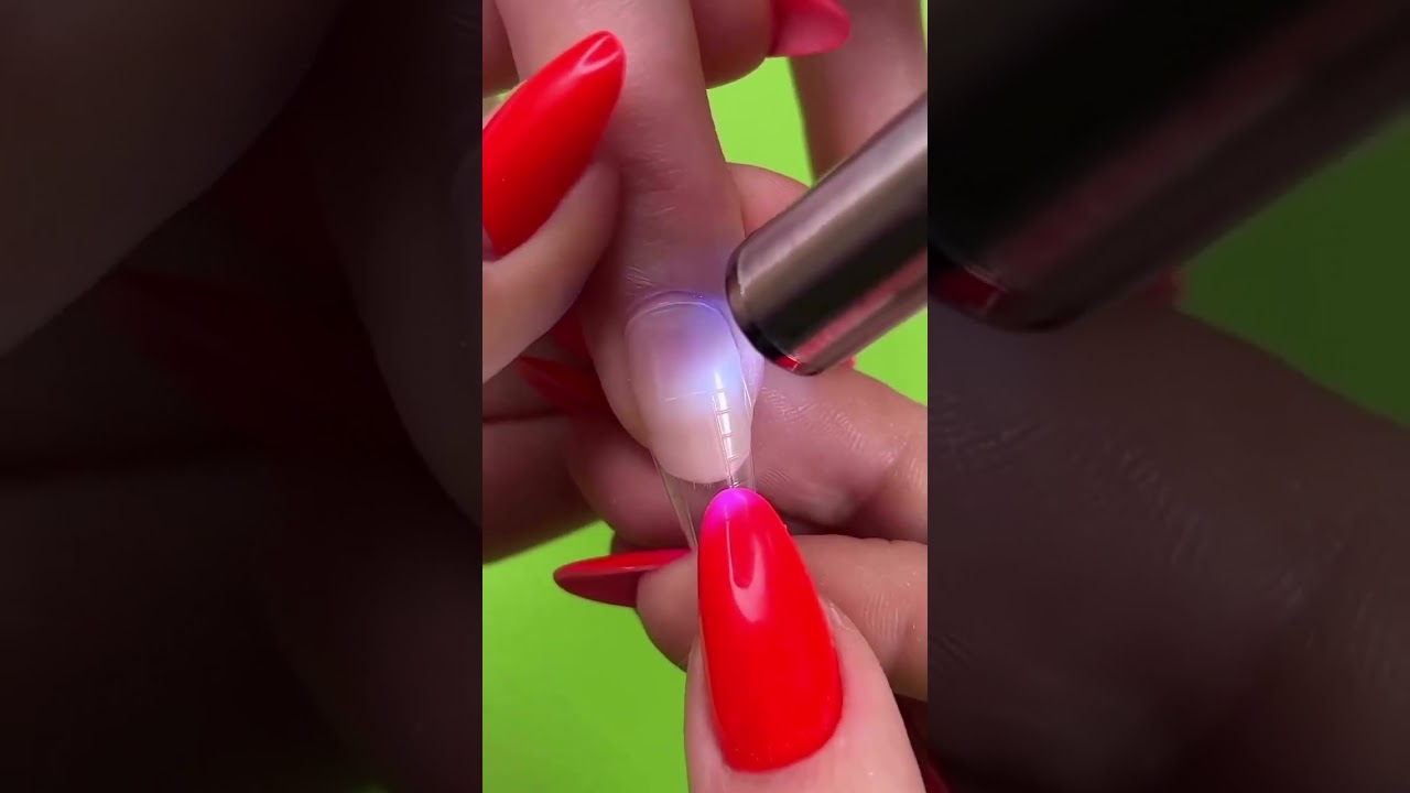 Voc&ecirc; tem dificuldade em fazer blindagem ou alongamento curtinho #naildesigner #nails #moldef1