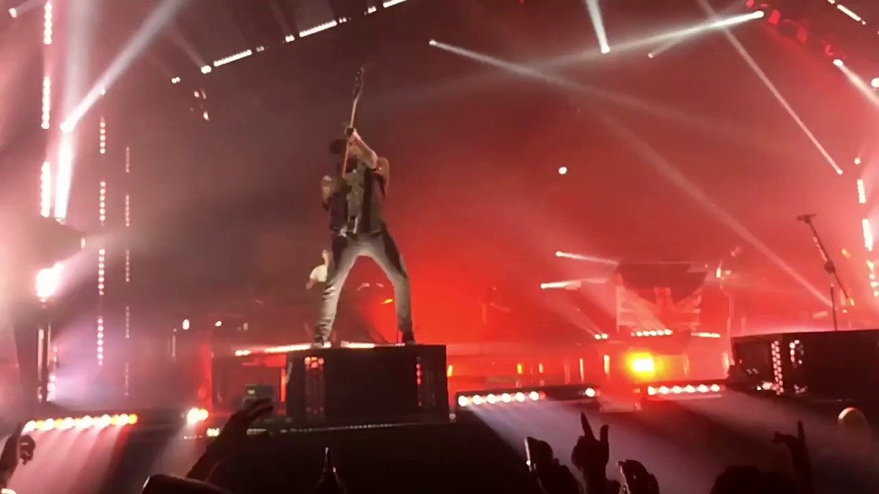 Linkin Park Somewhere I Belong (Live) Birmingham Barclaycard Arena 2017