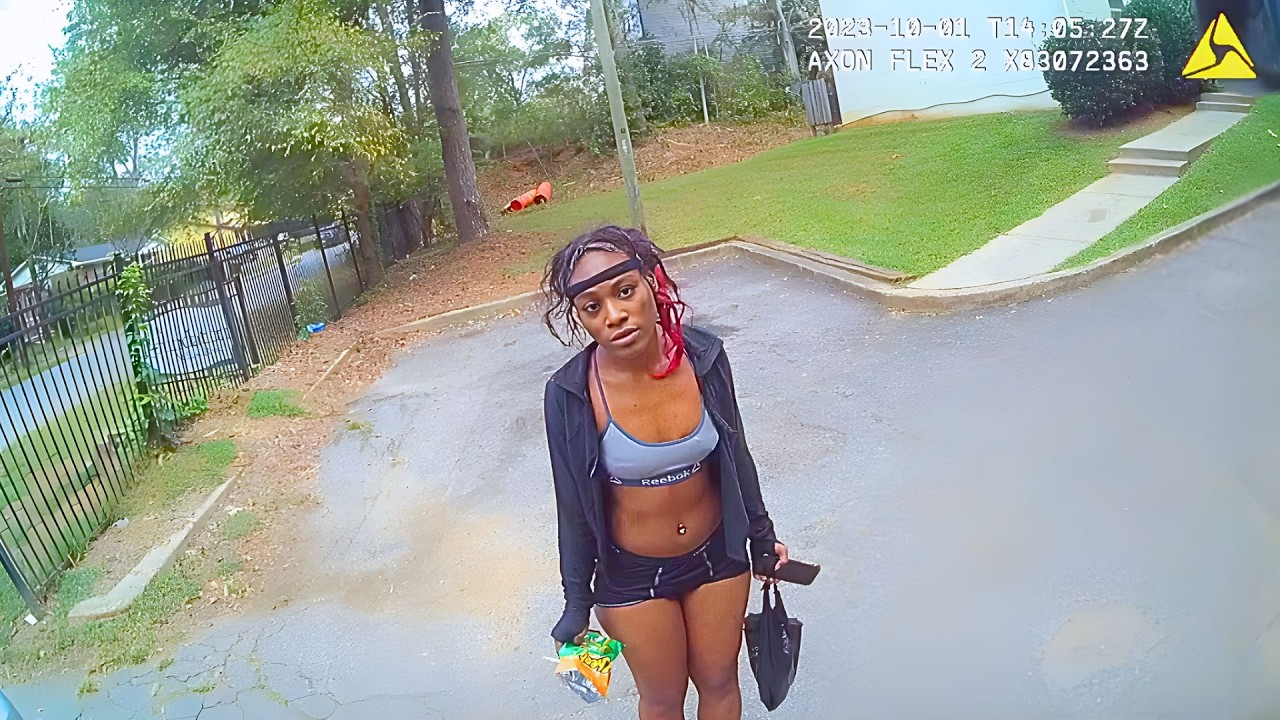 Woman Thinks She Can Talk Her Way Out Of This, Police See Right Through Her