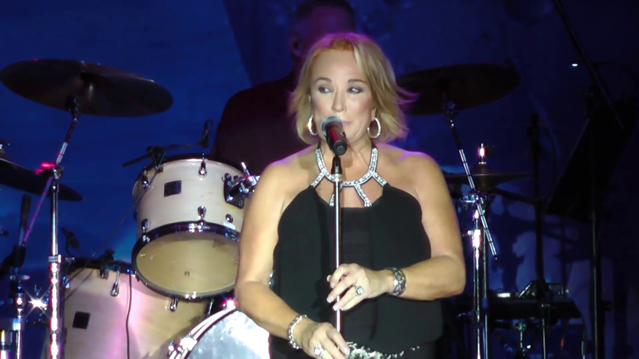 Stand by Your Man Tanya Tucker in HD (Live)