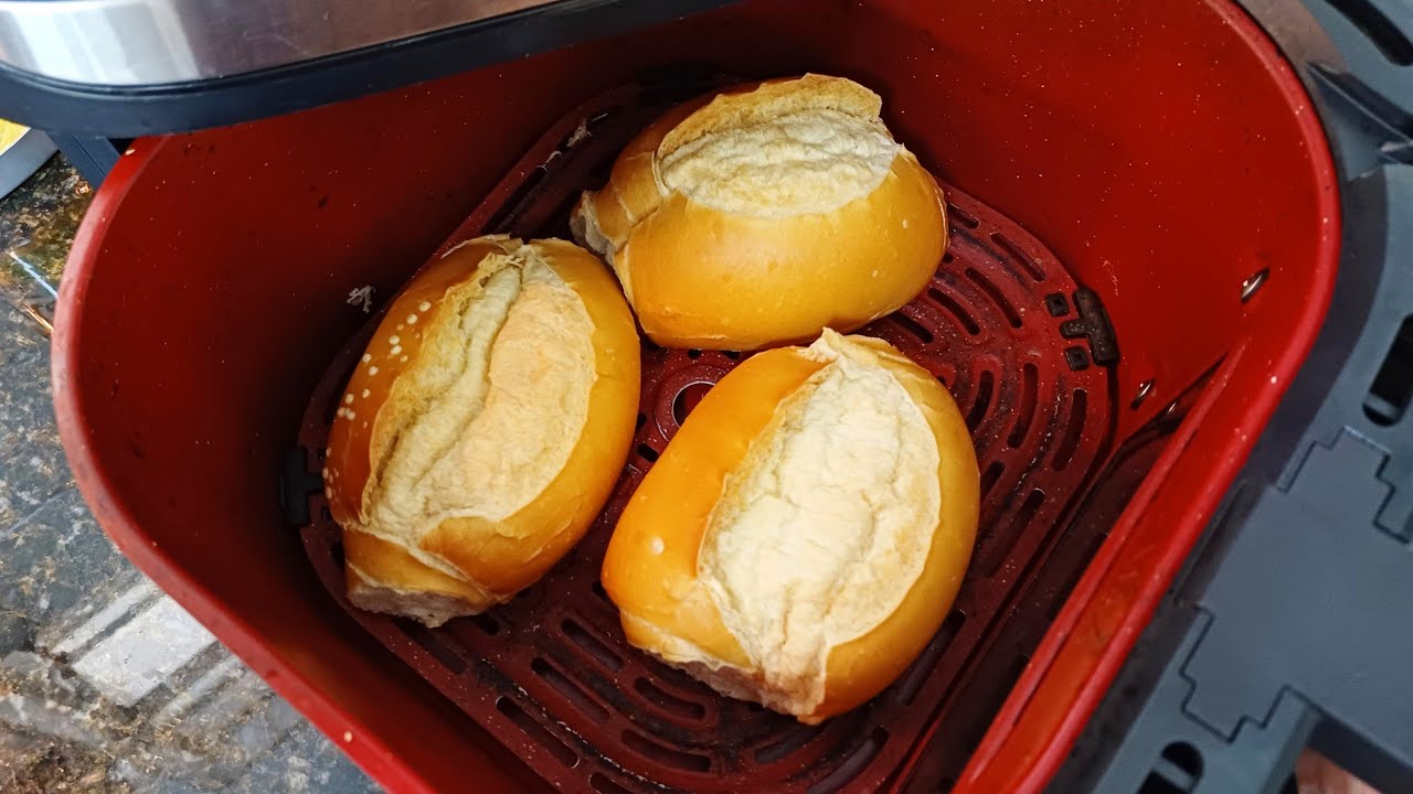 DICA INCRÍVEL DE COMO DEIXAR O PÃO AMANHECIDO FRESQUINHO E CROCANTE NOVAMENTE NA AIR FRYER!
