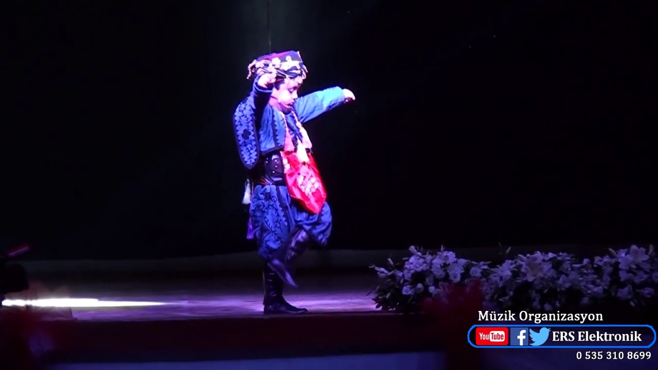 Küçük Kazım Solo Zeybek Gösterisi Menemen Kültür ve Halk Oyunları 2016 Yıl Sonu Gösterisi