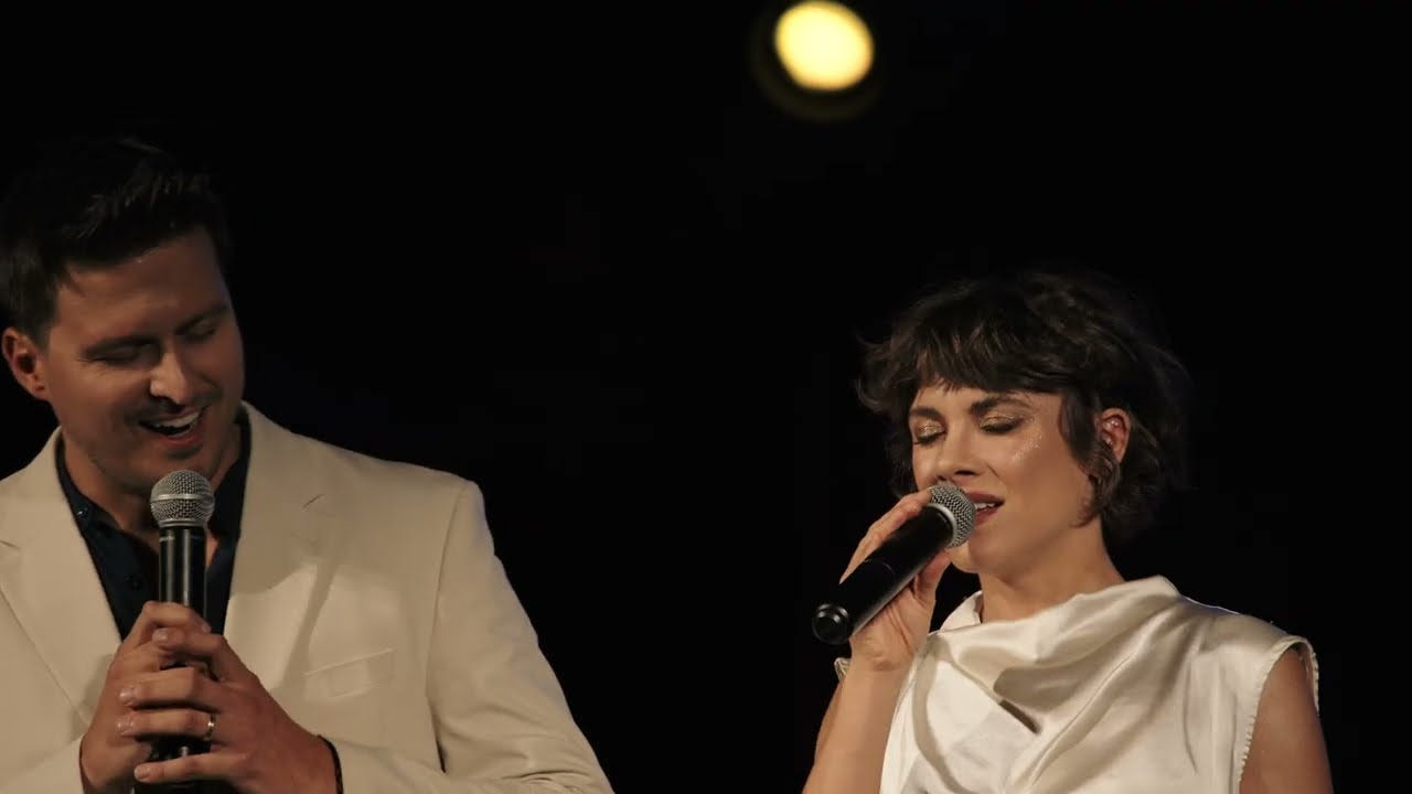 Łukasz Karauda, Kaja Mianowana -  Z Tobą Chcę Oglądać Świat (Z.Wodecki)