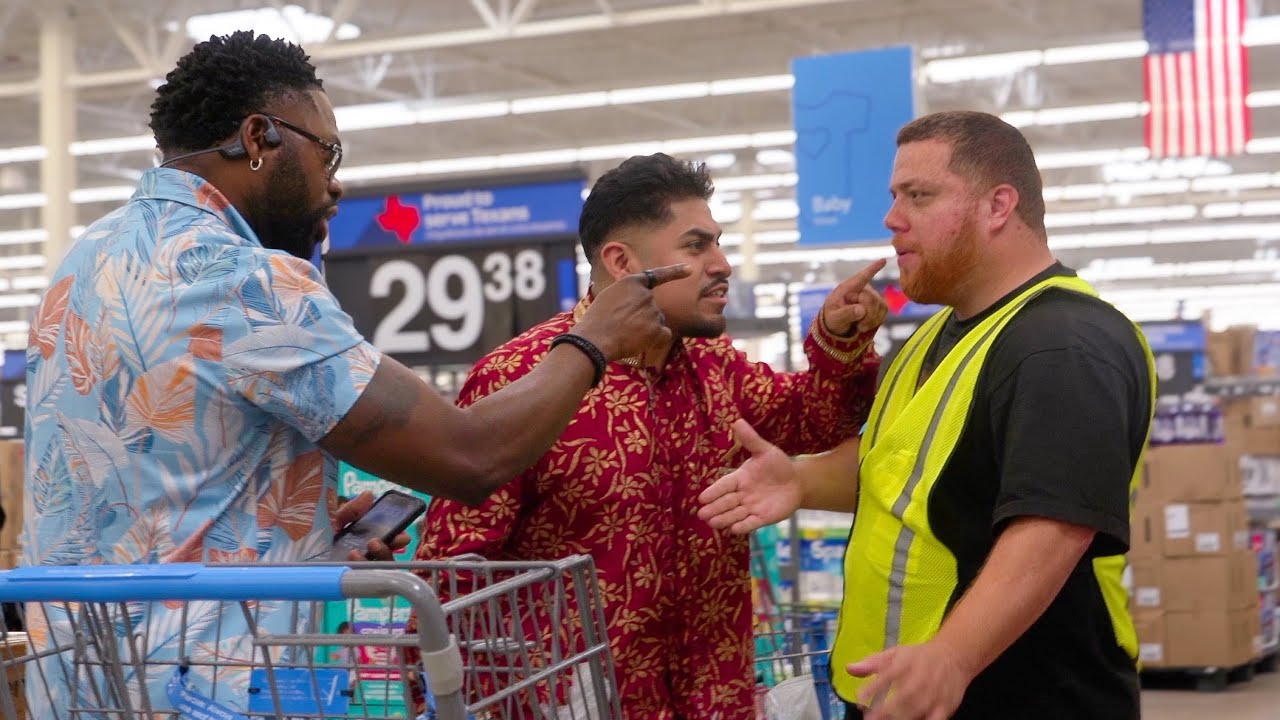 Балджит и его коллеги в красном костюме на один день!!