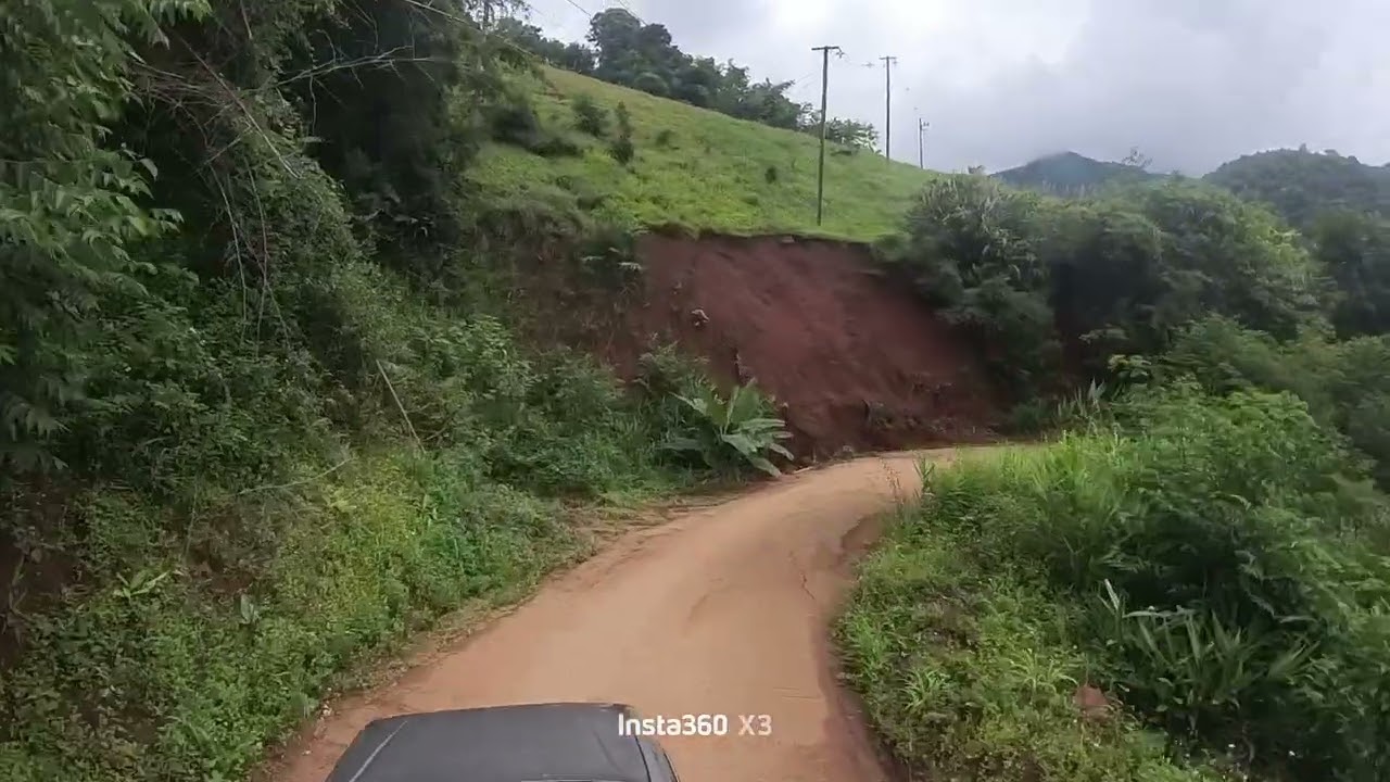 ทางเข้าบ้านแม่หลุ อ.แม่แจ่ม