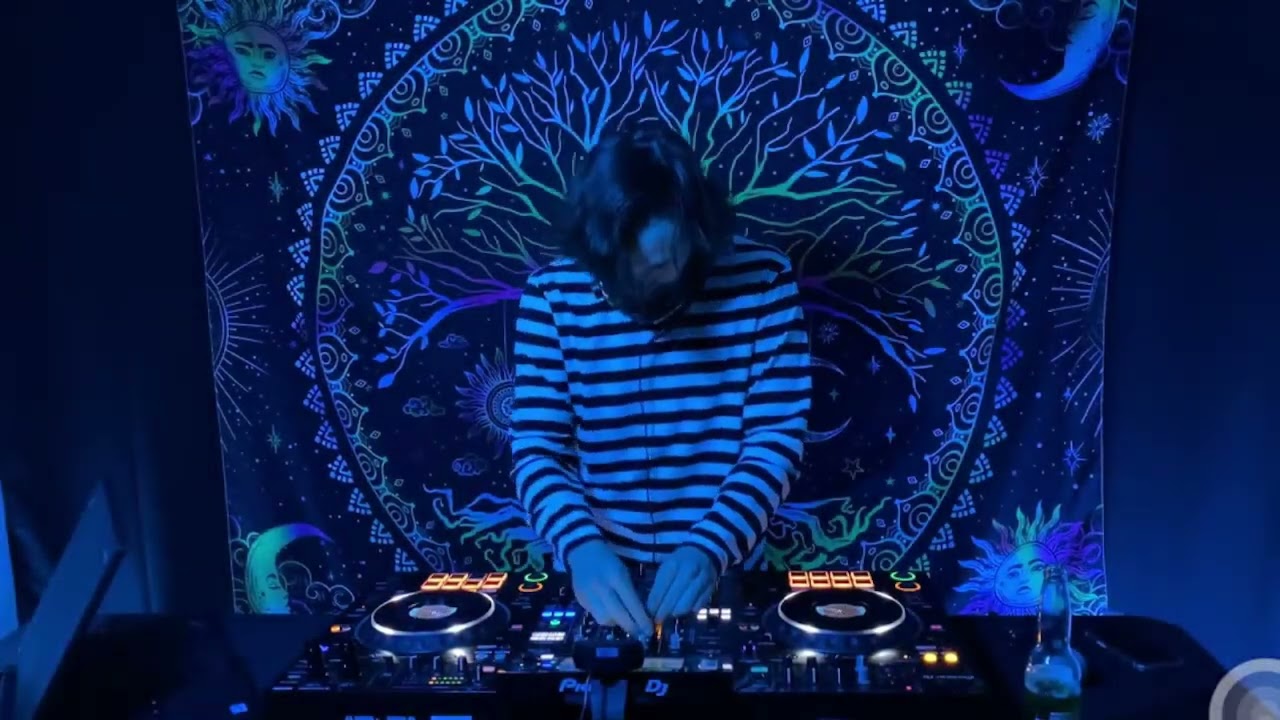 DJ Bubbles & Friends -  Eps  3  - 140 BASS MUSIC