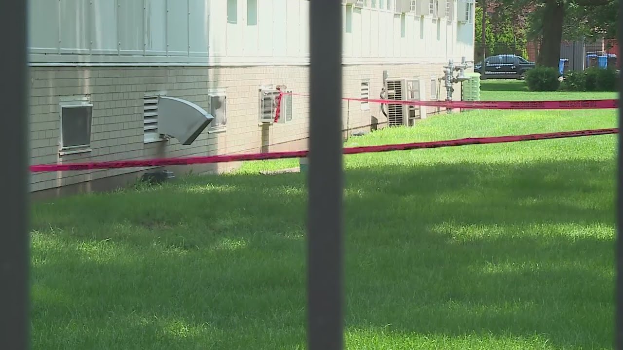 Chicago toddler dead after falling from high rise balcony on South Side identified