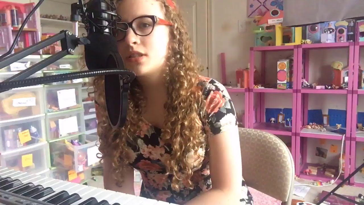 Bold glasses Live Stream