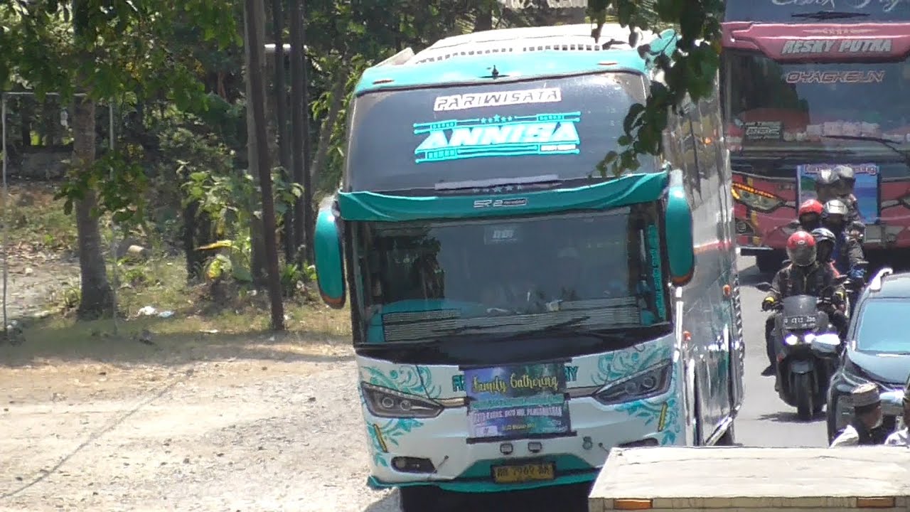 ADU BASURI BIS AZZAHRA DAN BIS CEBEK JAYA #busmania #teloletbasuri #buscommunity