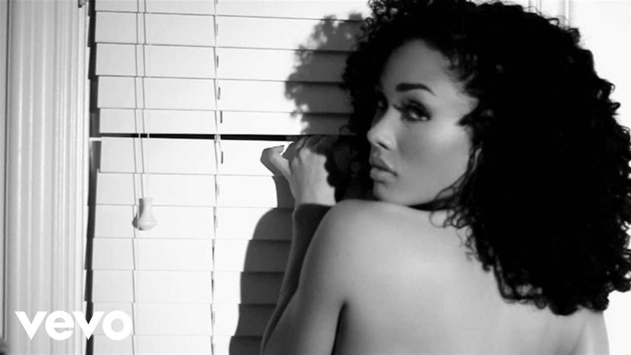 Kreesha Turner - Sexy Gal ft. TOK