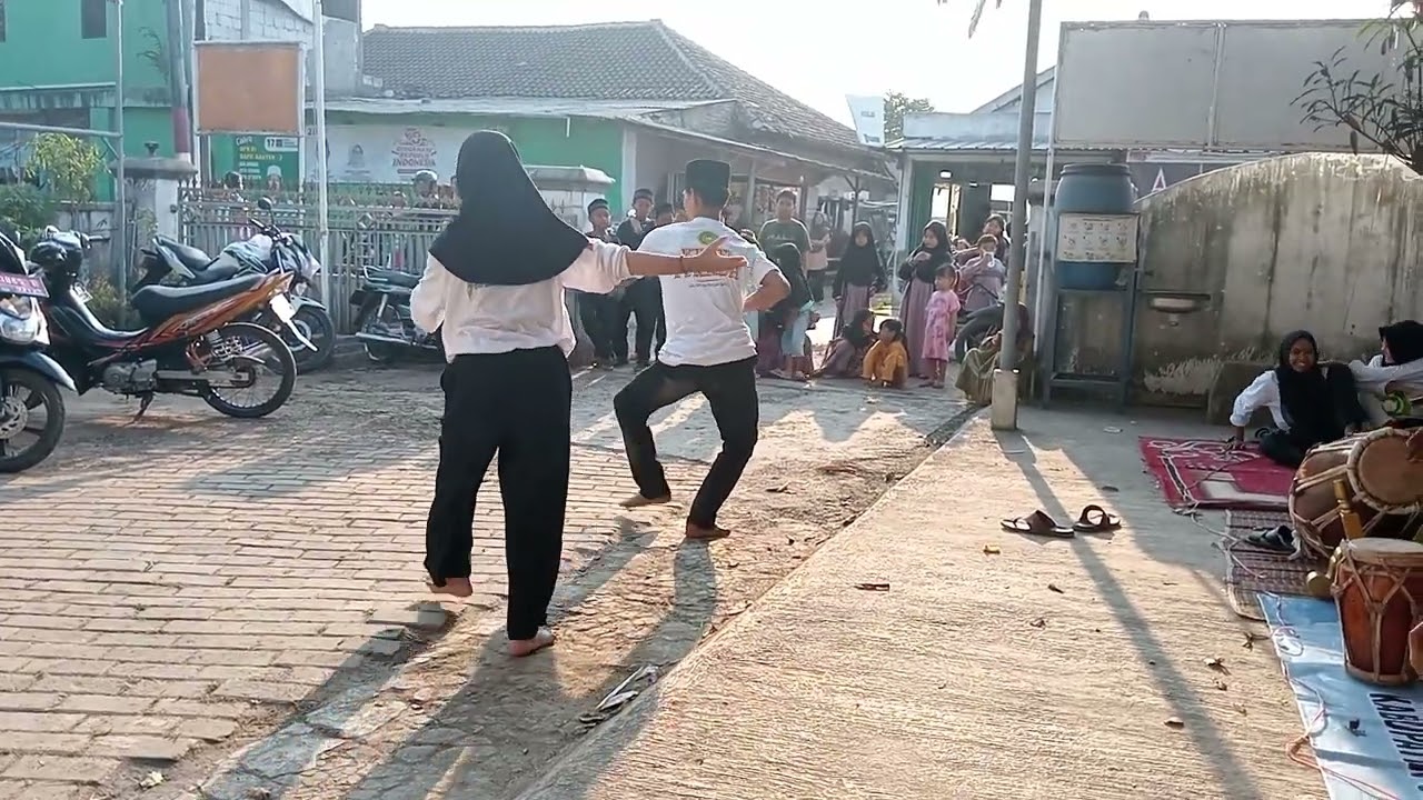 TTKKDH Tepak Tari Kolot Naik Paleredan Kang Oji sama Neng kasih