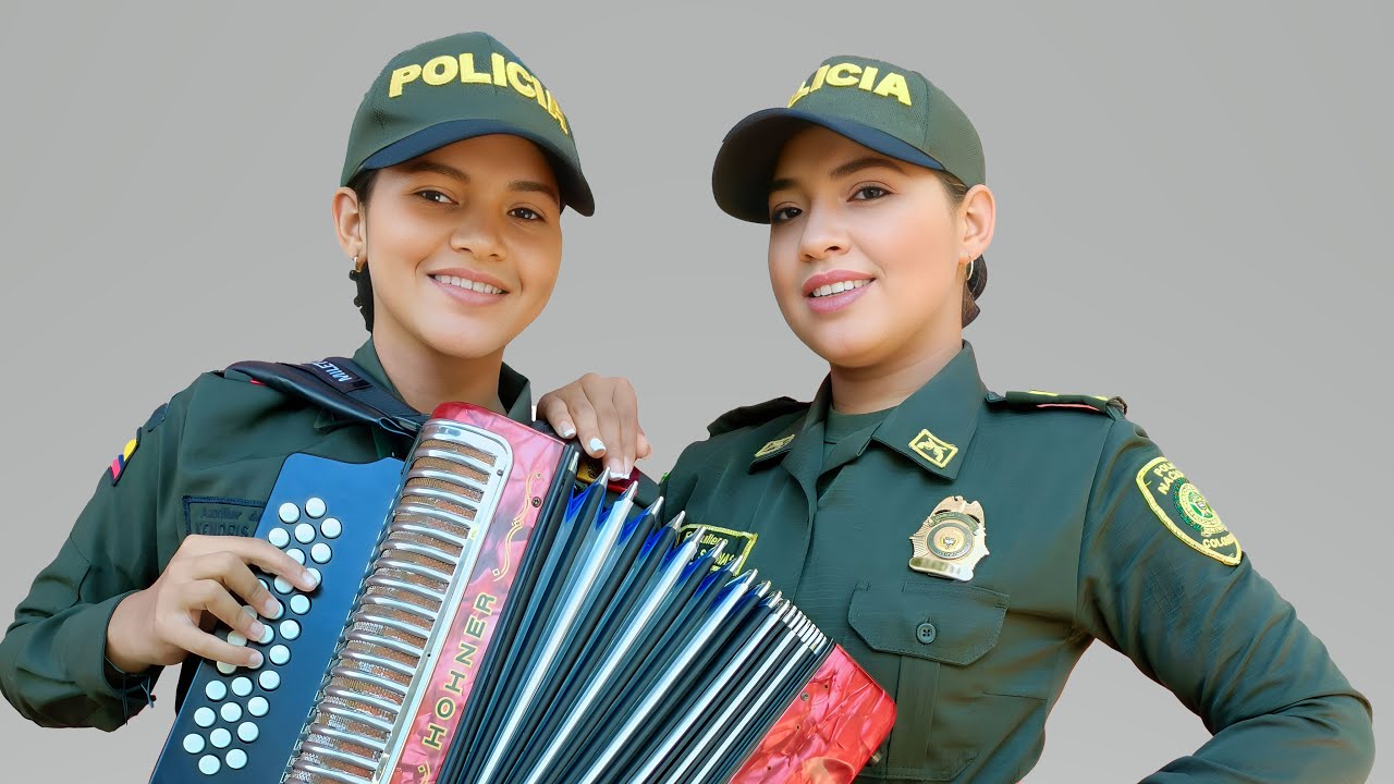 KENDRYS GULFO Y PIERY POLICIAS TOCANDO VALLENATO ASI FUE MI QUERER