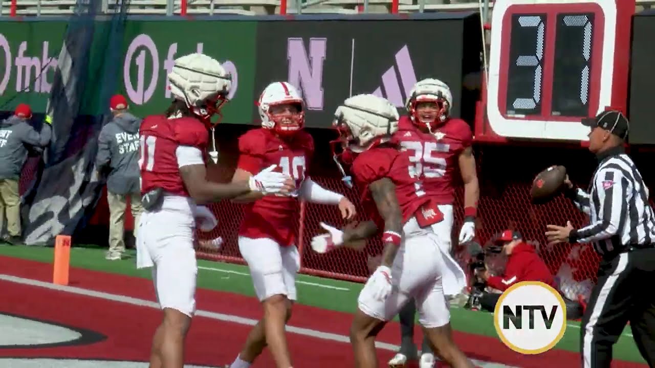 Лучшие моменты весенней игры квотербека &laquo;Небраски&raquo; Энтони Коландреа