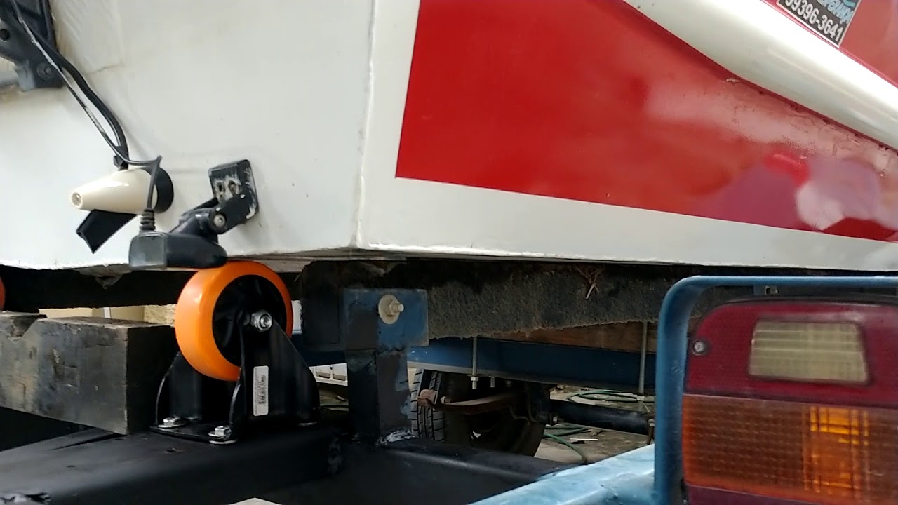 Carretinha de lancha com roldanas