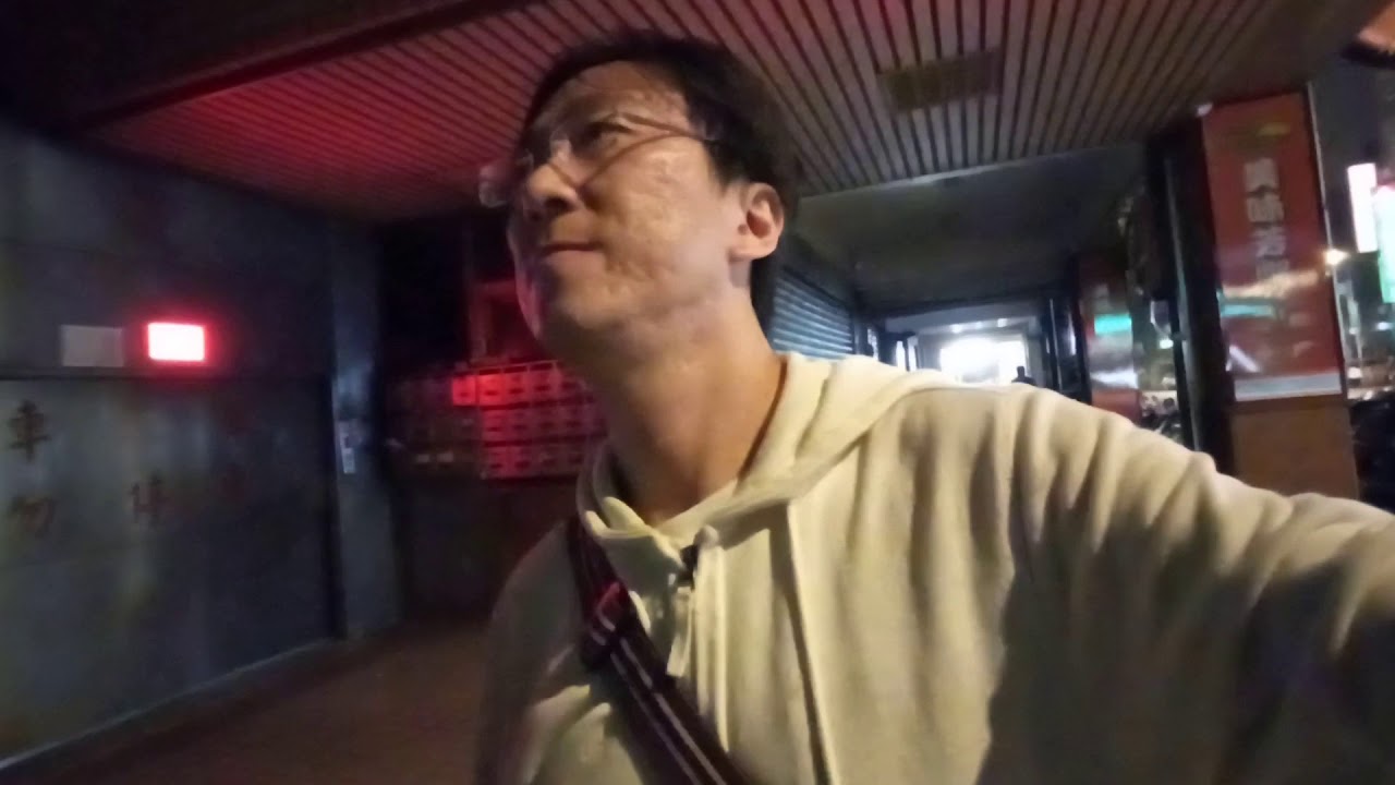 散步除夕夜晚的寂靜街頭｜連ikea的招牌都熄燈了