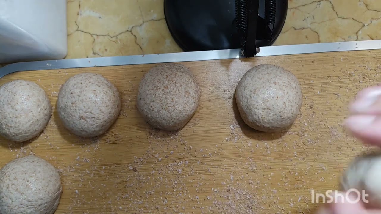 خبز النخالة المشبع 🫓🥯🥖🥐 خبز مصري بنخاله  خبز لذيذ مشبع بحبوب النخاله المشبعه