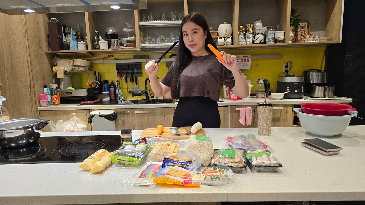 Nấu lẩu nấm chay kiểu Vân thiệt ra cũng dễ như nấu mì gói thôi hén cả nhà mình ??!!
