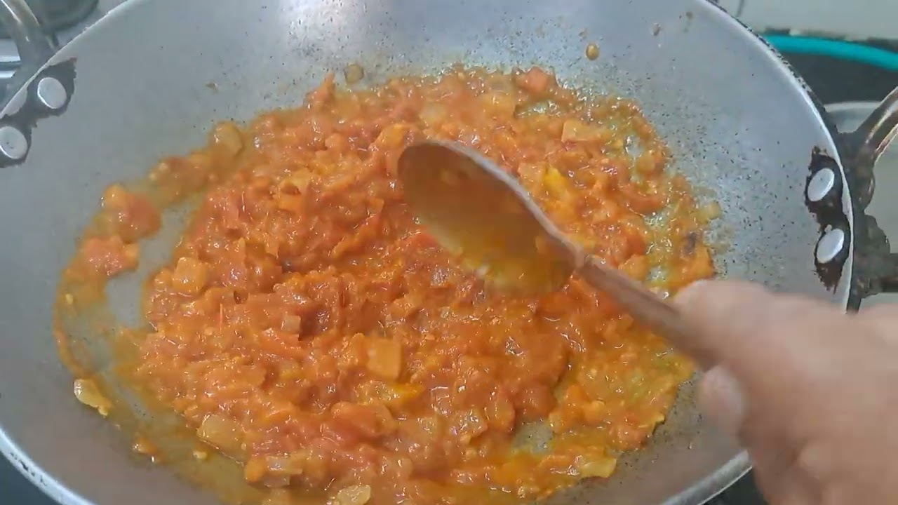 Hi everyone today recipe tomato curry