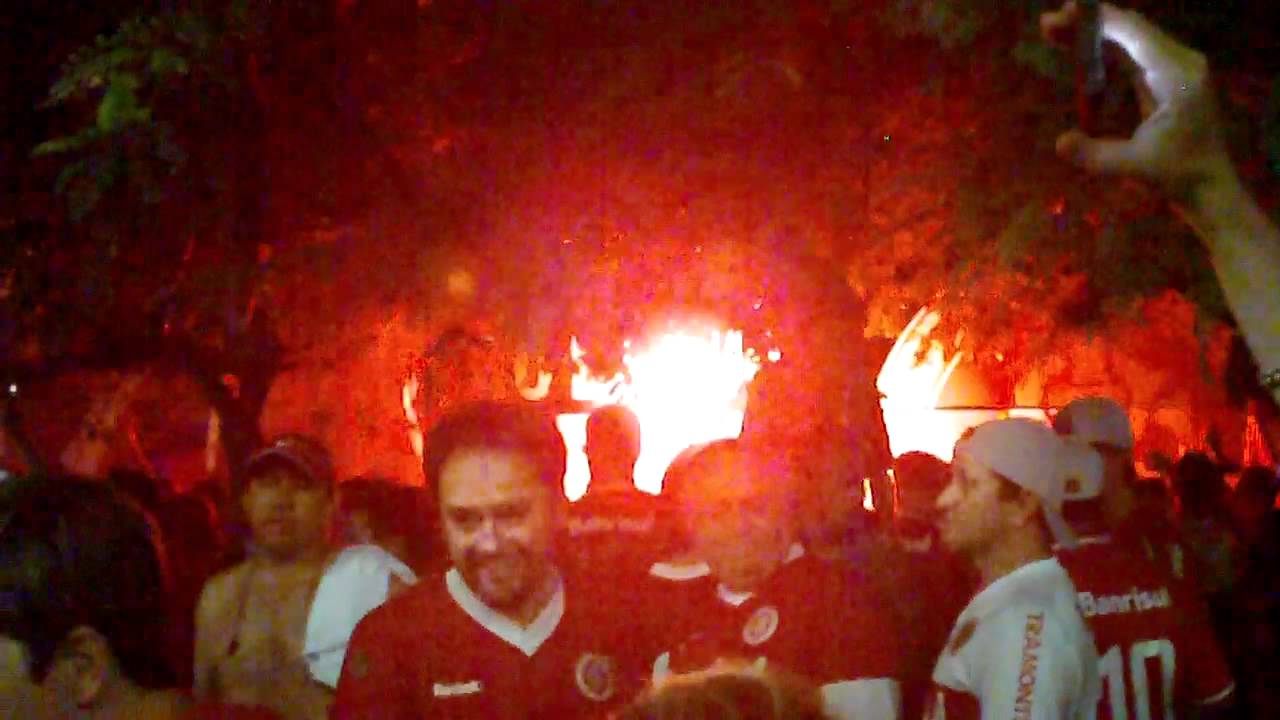 RUAS DE FOGO - INTER 1X1 SANTOS - LIBERTADORES 2012 - 04.04.2012