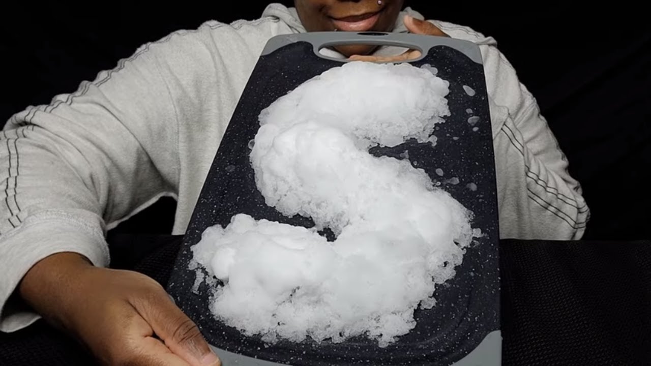 LETTER S IN POWDER ICE | REQUEST VIDEO | CRUNCHY DRY #ASMRICEEATING #ICEEATING #CRISPYCRUNCHYASMR