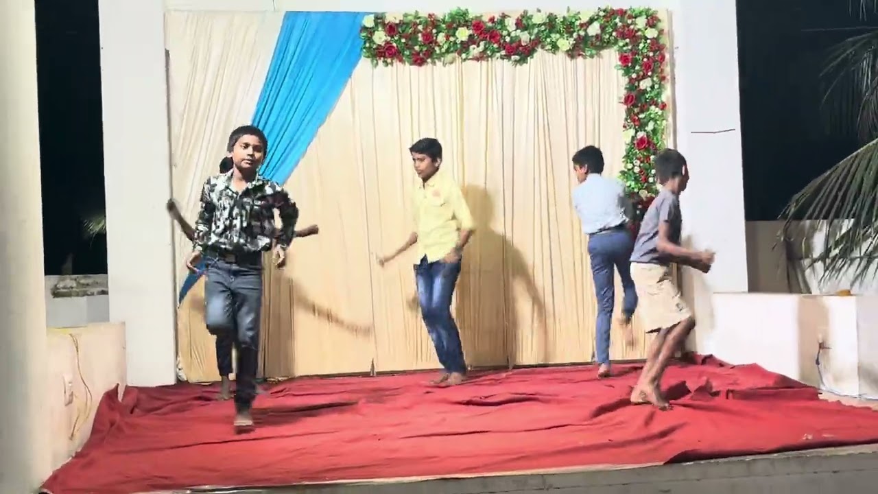 CHRISTMAS - BEGINNER BOYS DANCE