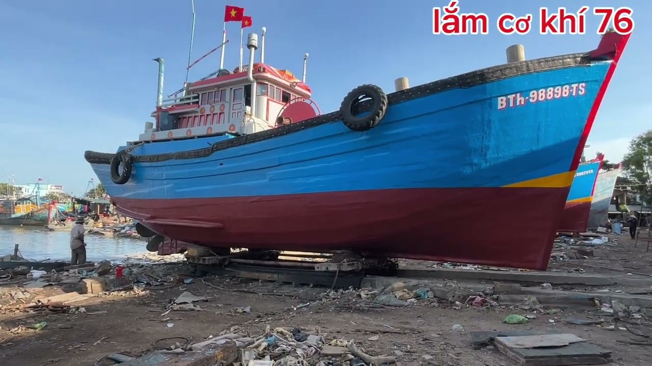 SIU PHẨM / giã cào xuống ụ