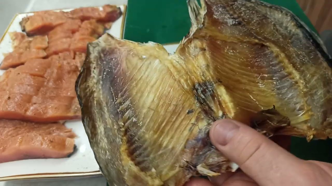 Нож и караси
